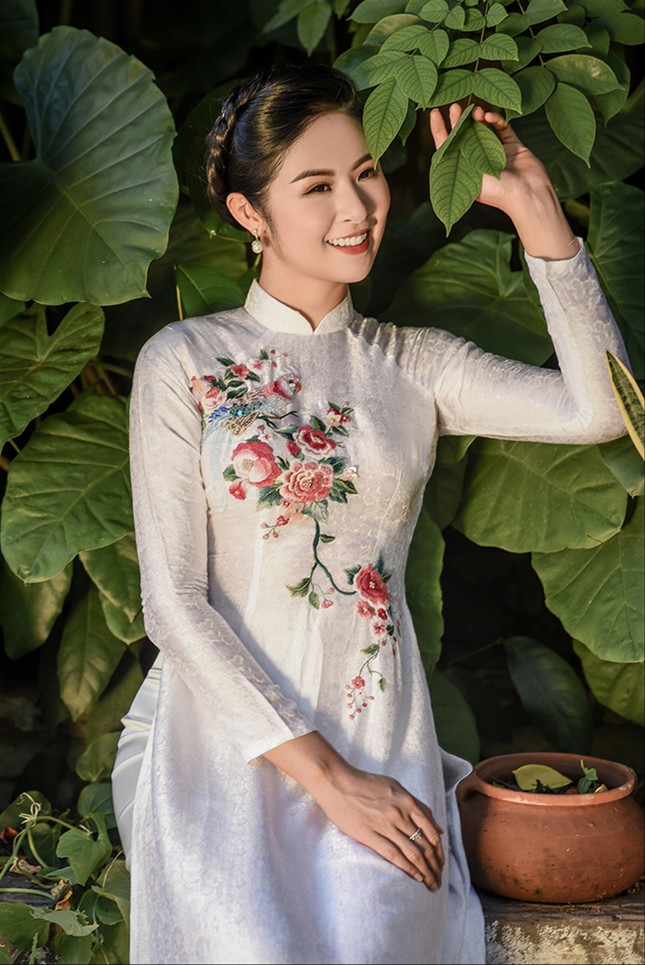 Hoa hậu Ngọc Hân và mối tình sét đánh ảnh 1