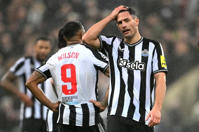 Newcastle gục ngã tại Champions League dù áp đảo đối thủ hoàn toàn ảnh 1