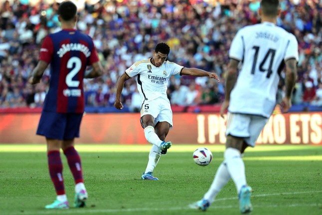 Bellingham lập cú đúp, Real ngược dòng hạ Barca 2-1 ảnh 7