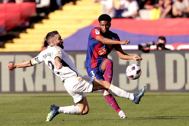 Bellingham lập cú đúp, Real ngược dòng hạ Barca 2-1 ảnh 15