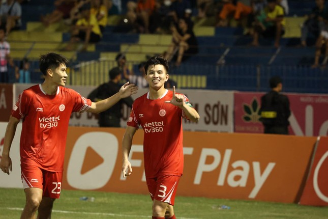 VAR 2 lần 'tỏa sáng', Viettel giành chiến thắng nhọc nhằn ảnh 1