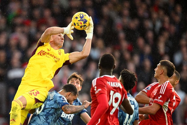 Thua sốc Nottingham Forest, Aston Villa lỡ cơ hội vào tốp 3 ảnh 2