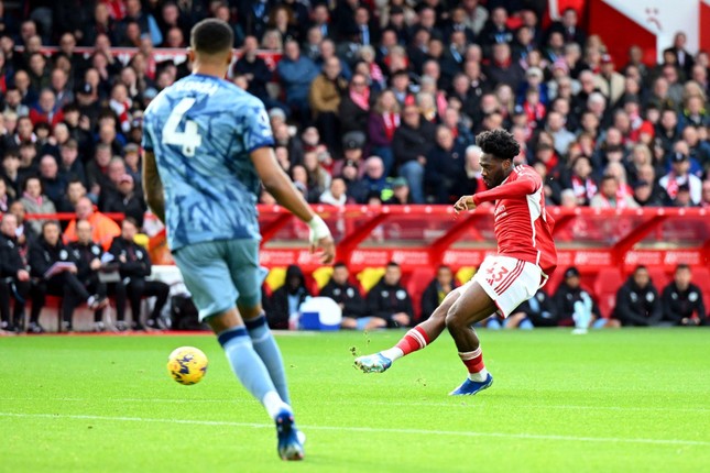 Thua sốc Nottingham Forest, Aston Villa lỡ cơ hội vào tốp 3 ảnh 17