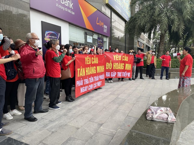 Vụ đầu tư trái phiếu Tân Hoàng Minh: Trái chủ chờ nhận lại tiền ảnh 1