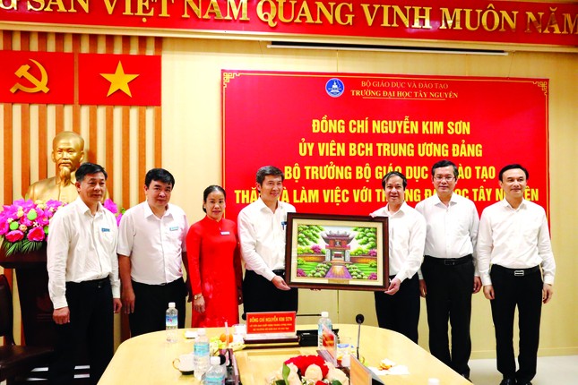 Đại học Tây Nguyên: Đột phá chiến lược với dấu ấn 46 năm ảnh 1