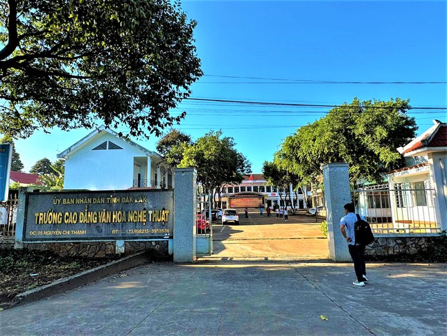 Dành cả thanh xuân đi dạy, hai nữ thạc sỹ bất ngờ bị tinh giản biên chế ảnh 2