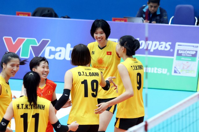 Bóng chuyền phái nữ SEA Games 32: Đánh bại Indonesia 3-2, tuyển chọn phái nữ VN vô chung cuộc đấu Thái Lan hình ảnh 1