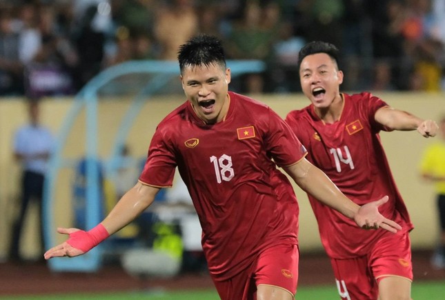  Văn Toàn ghi bàn, đội tuyển Việt Nam thắng trận đầu Vòng loại World Cup ảnh 4