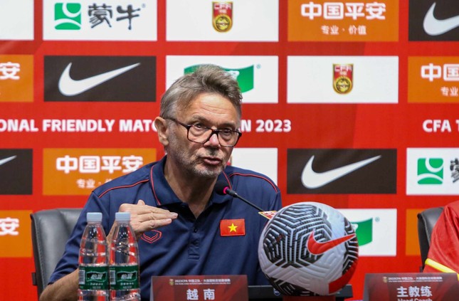 HLV Troussier: Tuyển Việt Nam cần triết lý mới để mơ đến World Cup ảnh 1