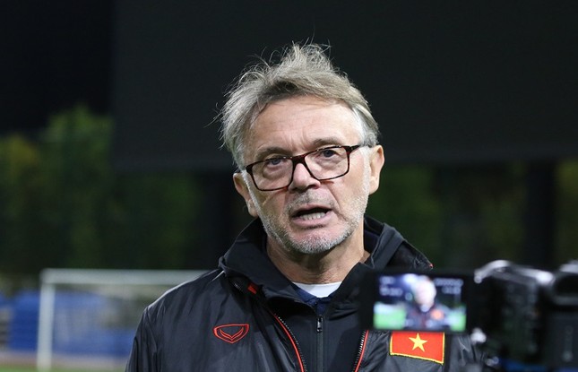 HLV Troussier nói gì sau trận thua thứ 2 liên tiếp của tuyển Việt Nam? ảnh 1
