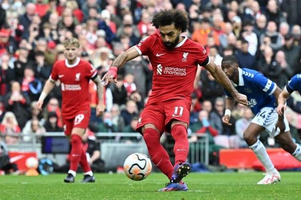 Cú đúp của Salah mang lại chiến thắng cho Liverpool trong đại chiến vùng Merseyside ảnh 4