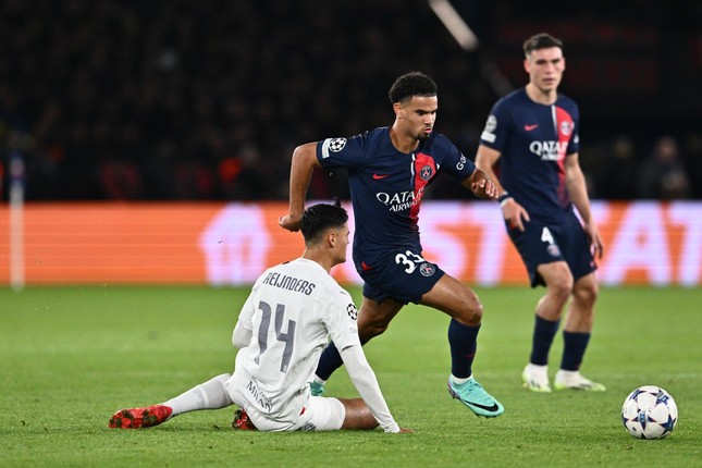 Sao mai 17 tuổi lóe sáng cùng Mbappe, PSG đè bẹp Milan ảnh 1