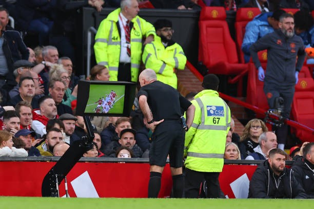MU thảm bại trận derby ảnh 15