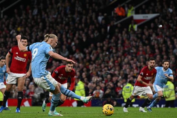 MU thảm bại trận derby ảnh 11