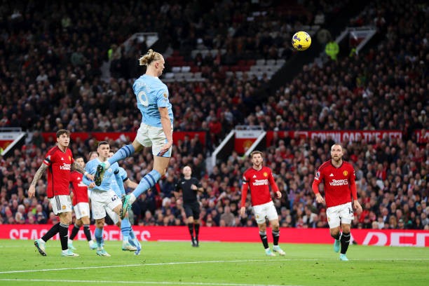 MU thảm bại trận derby ảnh 6