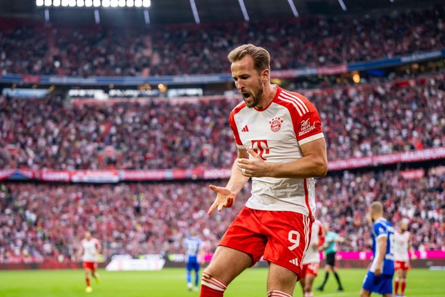 Harry Kane lập siêu phẩm từ giữa sân, Bayern thắng 8-0 trong vòng 37 phút ảnh 1