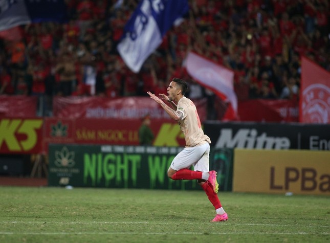 Night Wolf V.League 1-2023/24: CAHN nối mạch thắng, CLB Hà Nội kéo dài mạch thua ảnh 9