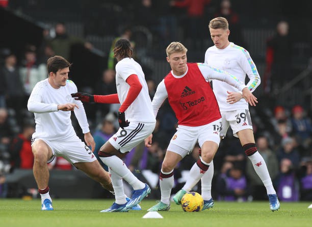 Thắng chật vật Fulham phút cuối, MU tạm dừng cơn khát điểm ảnh 16