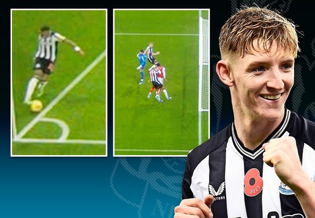 HLV Arsenal chỉ trích trọng tài, gọi bàn thắng của Newcastle là ‘nỗi ô nhục’ ảnh 1