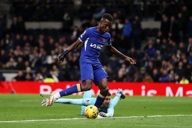 Nhận 2 thẻ đỏ, Tottenham thua ngược Chelsea đầy cay đắng ảnh 2