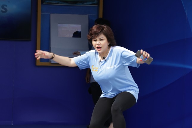 Lê Giang tiết lộ mới bơm lỗ tai cho phúc hậu, vòng 1 quá 'khủng' gây khó khăn ảnh 4