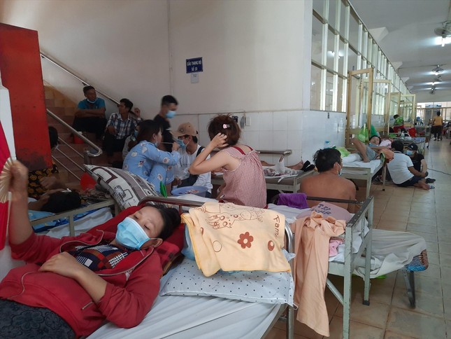 Điều trị ở bệnh viện công, trả phí xét nghiệm cho bệnh viện tư ảnh 2