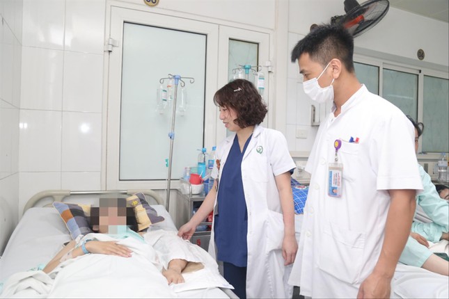 Giá dịch vụ khám chữa bệnh bảo hiểm y tế tăng 10% ảnh 1