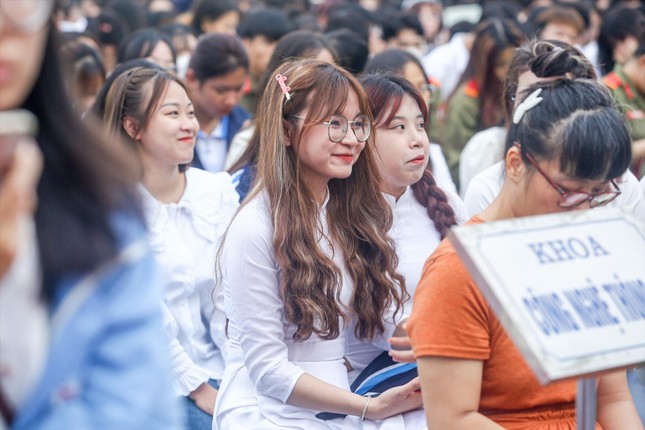 Sinh viên sư phạm lại 'ngóng' hỗ trợ sinh hoạt phí ảnh 1