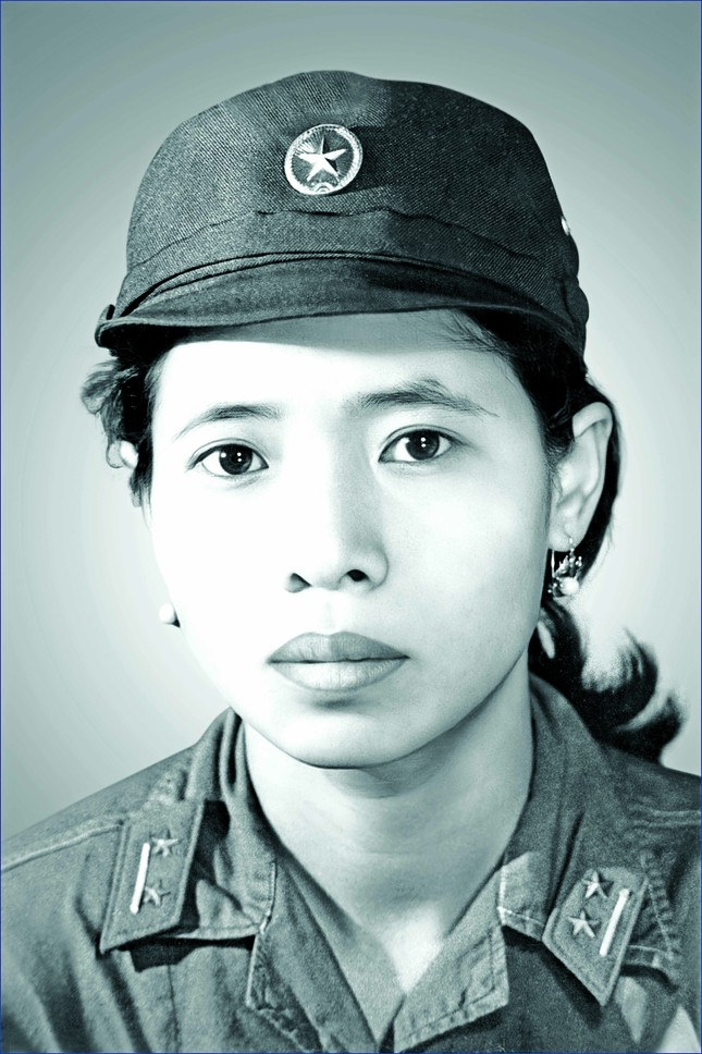 Về một nữ cán bộ Đoàn được phong anh hùng ảnh 1