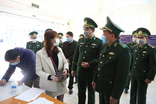 Quân đội sẵn sàng 'chống giặc' nCoV ảnh 1