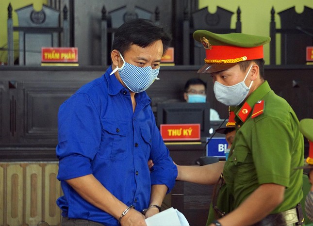 Xét xử gian lận điểm thi ở Sơn La: Phó giám đốc Sở giáo dục tranh cãi gay gắt với cấp dưới ảnh 1