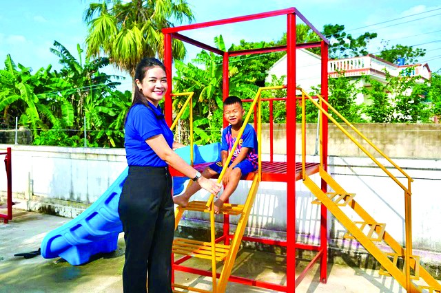 Thủ lĩnh của sân chơi cho trẻ em ảnh 1