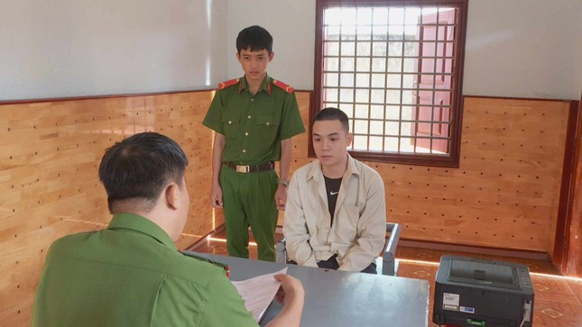 Bóc trần thủ đoạn chiếm đoạt trên 200 tỷ đồng qua ứng dụng hẹn hò ảnh 1