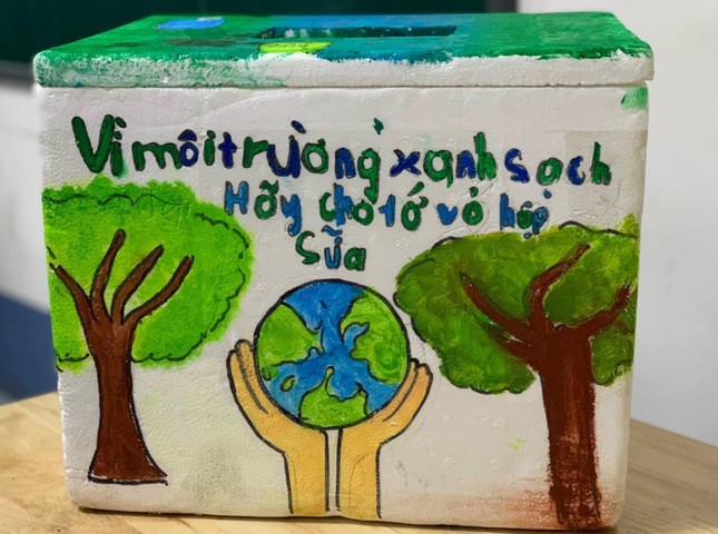 Học sinh bảo vệ môi trường, gây quỹ từ ‘Nhà tái chế’ ảnh 5