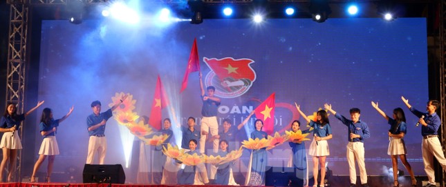 Tuổi trẻ Đắk Lắk tranh tài đua xe đạp Về nguồn ảnh 5
