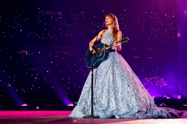 Phim của Taylor Swift thu 123 triệu USD, vượt bom tấn siêu anh hùng ảnh 1