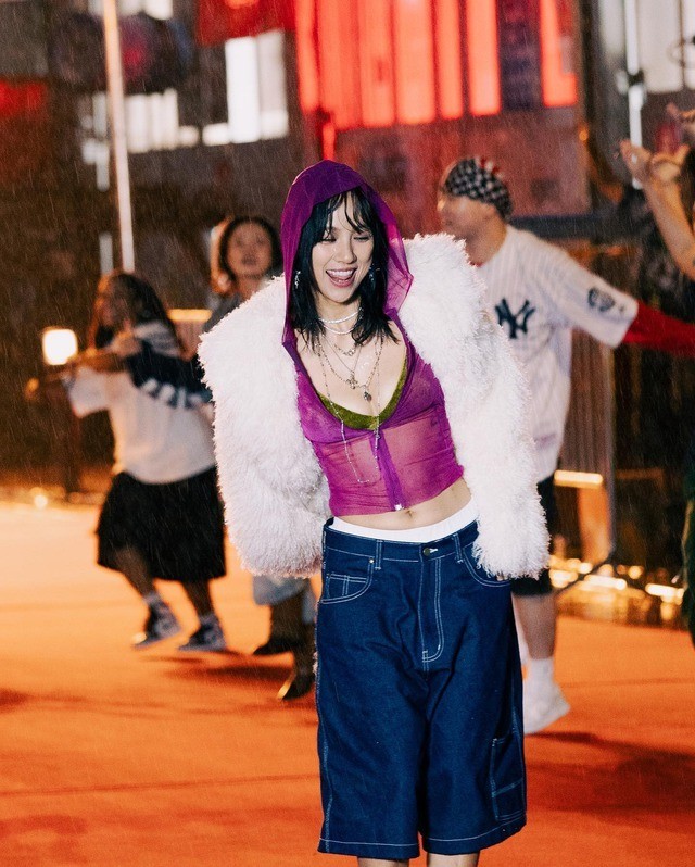 Nữ hoàng gợi cảm Lee Hyori đến Việt Nam ảnh 4
