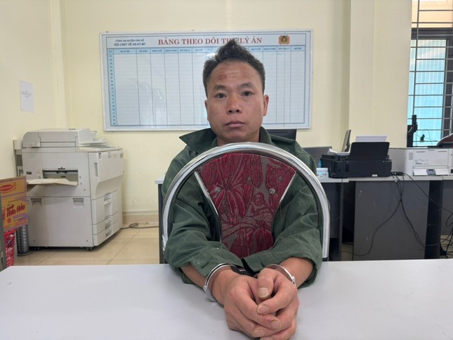 Vây bắt đối tượng truy nã, lực lượng công an bị tấn công ảnh 1