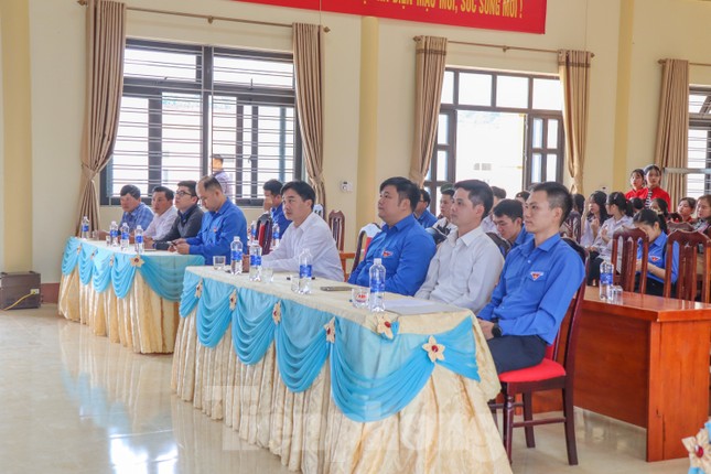 Tuyên truyền xóa bỏ lạc hậu, phòng chống tệ nạn xã hội ở vùng cao Hòa Bình ảnh 1
