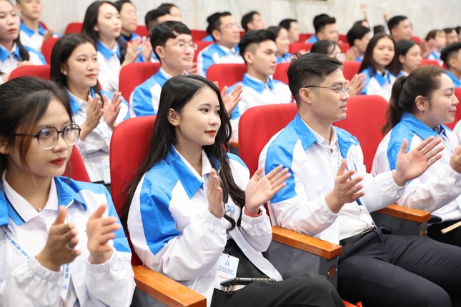 Toàn cảnh phiên khai mạc Đại hội toàn quốc Hội Sinh viên Việt Nam lần thứ XI ảnh 16