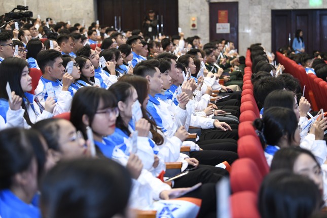 Toàn cảnh phiên khai mạc Đại hội toàn quốc Hội Sinh viên Việt Nam lần thứ XI ảnh 14