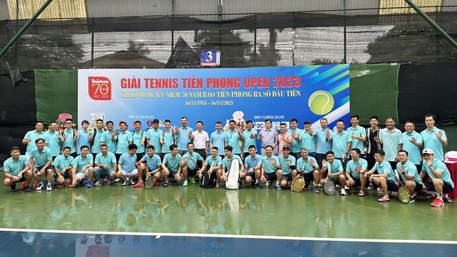 Sôi động khai mạc giải tennis Tiền Phong Open 2023 chào mừng 70 năm Báo Tiền Phong ra số đầu tiên ảnh 2