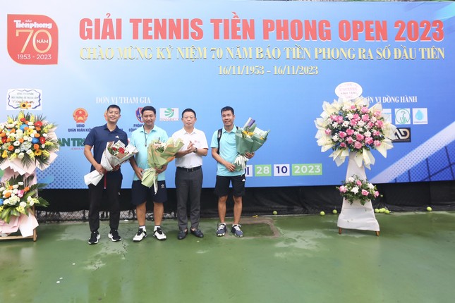 Sôi động khai mạc giải tennis Tiền Phong Open 2023 chào mừng 70 năm Báo Tiền Phong ra số đầu tiên ảnh 4