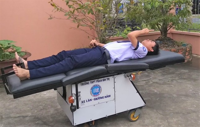 Xe lăn thông minh giúp người già, người khuyết tật 'gỡ rối' ảnh 3