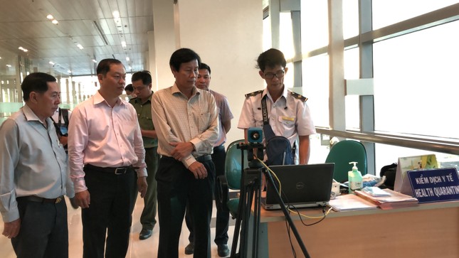 Cần Thơ đón hàng trăm người từ Hàn Quốc về Việt Nam ảnh 2