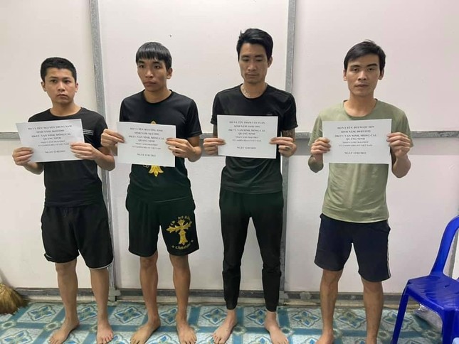 Bơi qua biên giới để về quê ăn Tết, 4 đối tượng bị bắt giữ ảnh 1