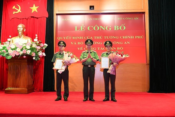 Công bố các quyết định bổ nhiệm cán bộ cao cấp tại Bộ Công an ảnh 1