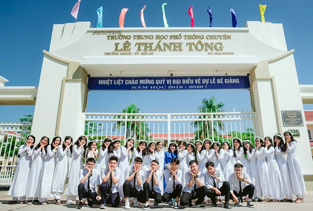 Nữ sinh trường chuyên được tuyển thẳng vào ĐH Duy Tân ảnh 2