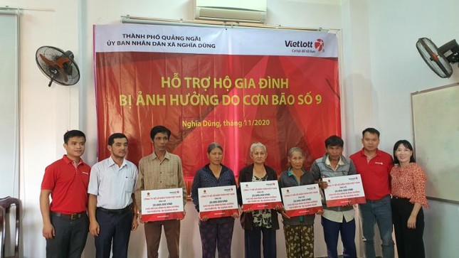 Cuộc chạy trốn khẩn cấp trong tâm bão ảnh 4
