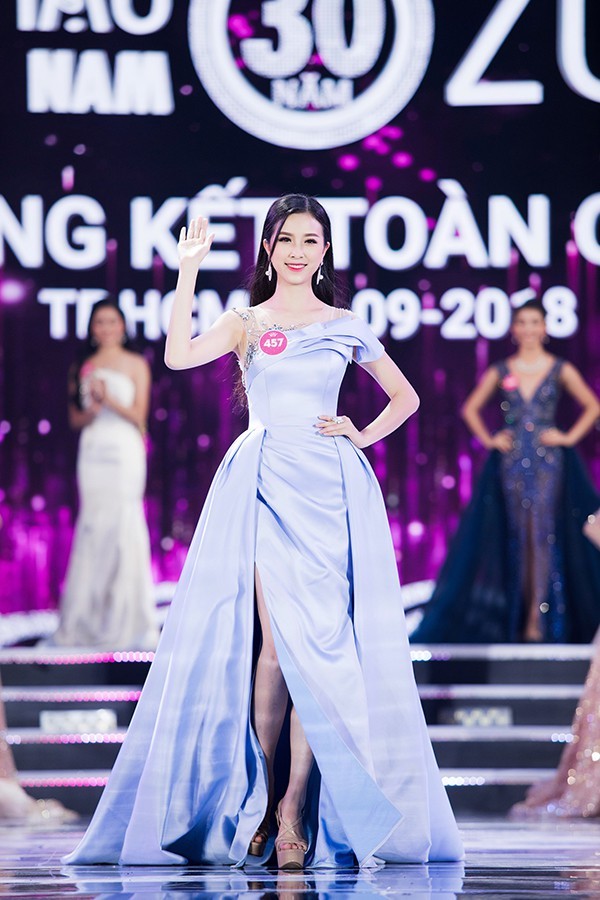 Dàn hoa hậu, á hậu Việt Nam 'đem chuông đi đánh xứ người' ảnh 10